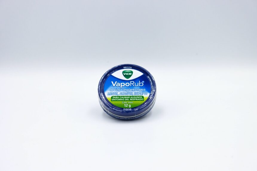Vick Vaporub Ungüento x 50 Gr (Alcanfor/Mentol/Ac. De Eucalipto)